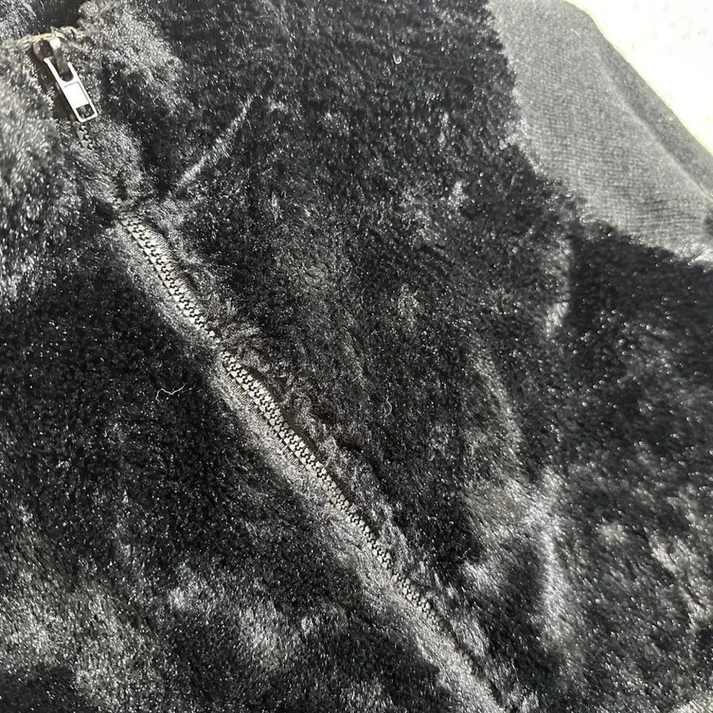 Black faux fur zip up‎ jacket Kids Medium 10-12 #fauxfur #jacket